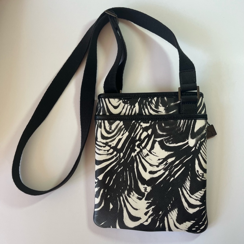 🛍 L.A.M.B. Crossbody Bag - Picture 7 of 7